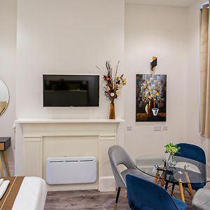 Superior Family Studio